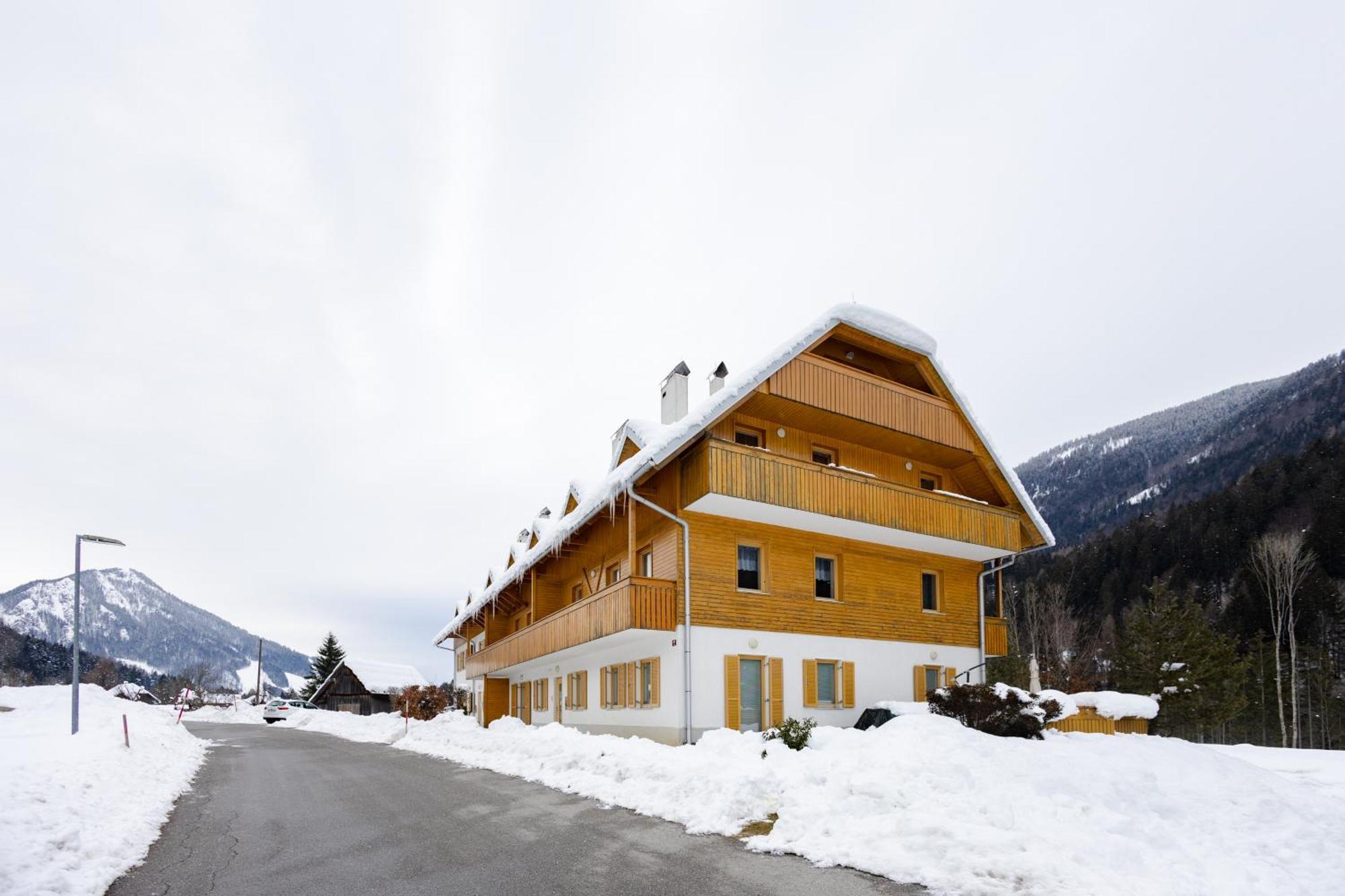 Waterfall Apartment - Cozy Mountain Retreat Kranjska Gora Zewnętrze zdjęcie