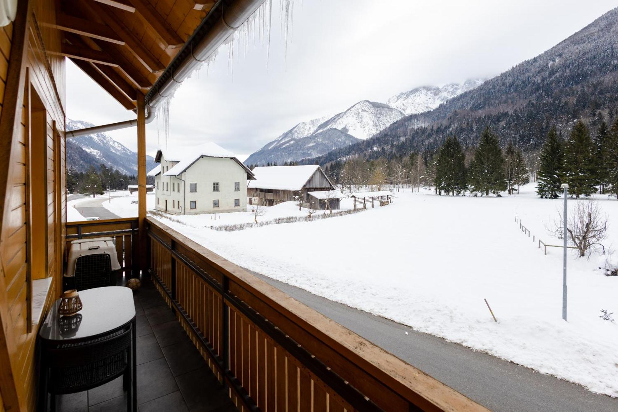 Waterfall Apartment - Cozy Mountain Retreat Kranjska Gora Zewnętrze zdjęcie